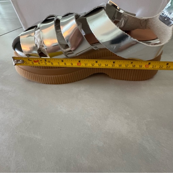 👡 GANNI Silver Strappy Sandals – EU 39 / US 8.5 – Rare Discontinued - Picture 8 of 9